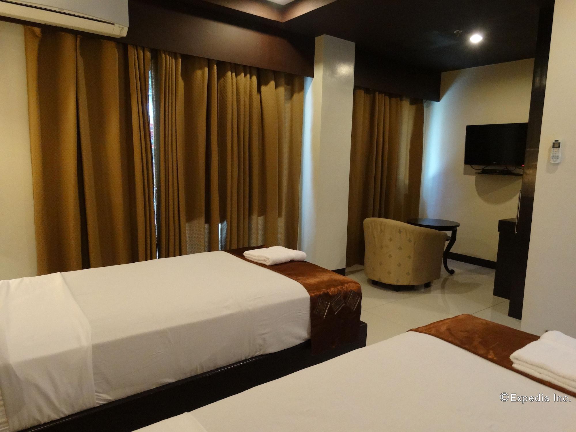Peridot Suites Davao Stadt Exterior foto