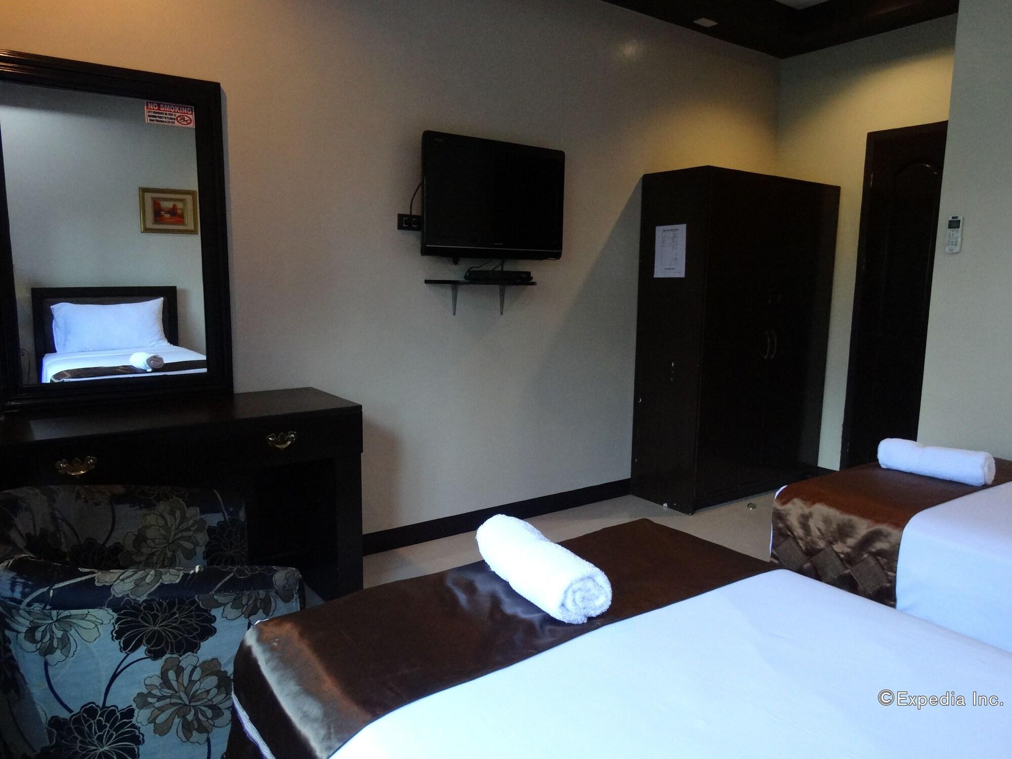 Peridot Suites Davao Stadt Exterior foto